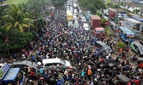 Upaya Mengatasi Kemacetan Jalan Raya Di Jakarta